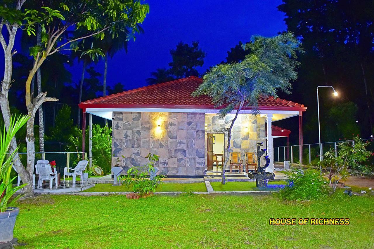 House Of Richness Hotel Negombo Exterior photo