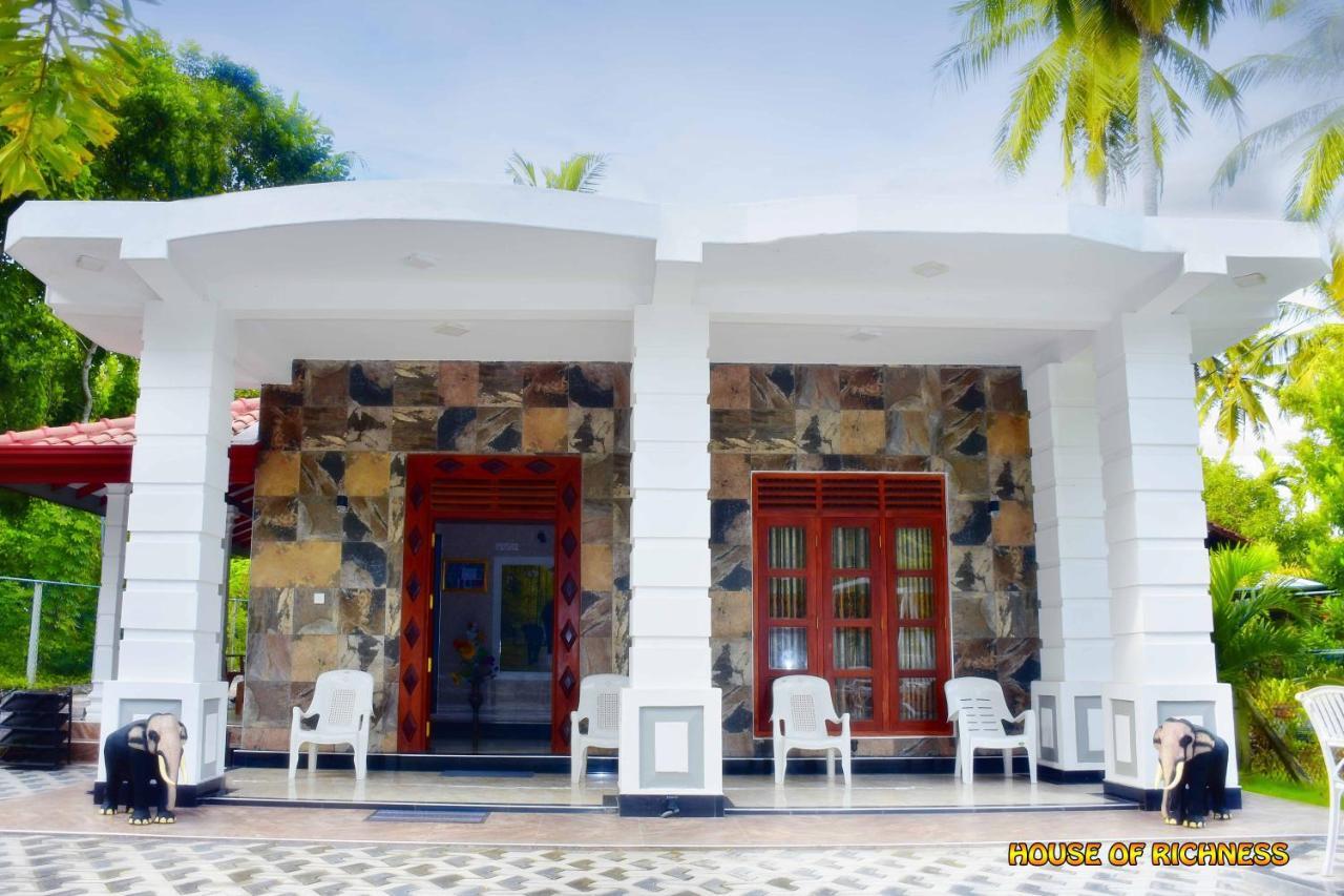 House Of Richness Hotel Negombo Exterior photo